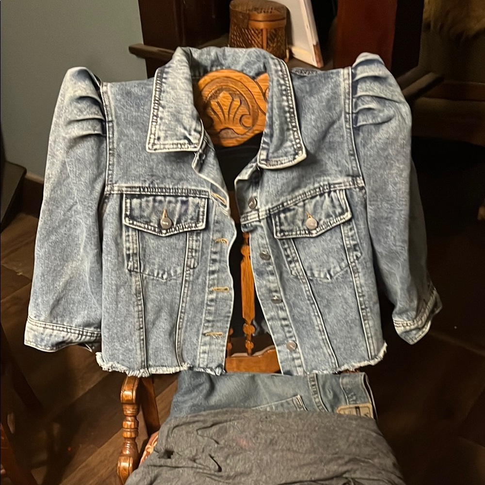 FREAKING AMAZING PUFFY SHOULDER CROP TOP STYLE JEAN JACKET